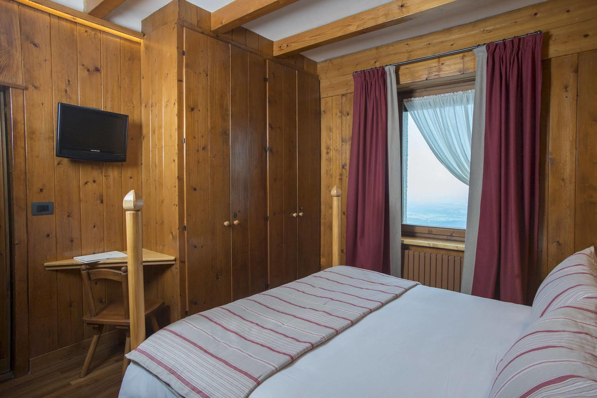 Albergo Ristorante Bucaneve Bielmonte Extérieur photo